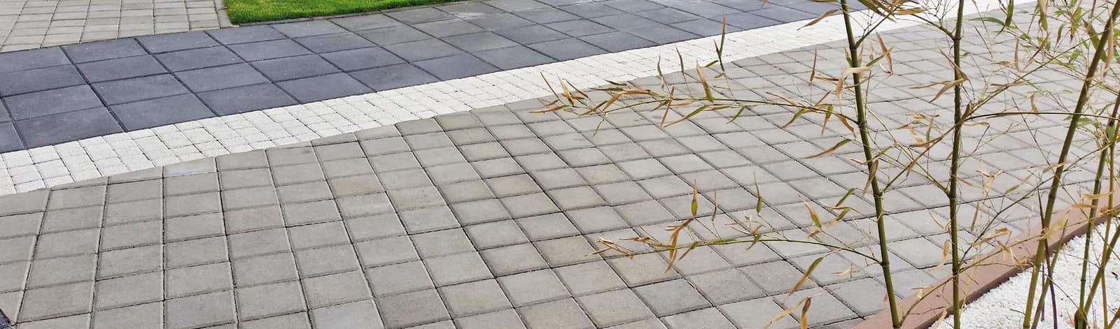 Pešačka površina popločana sivim kvadratnim behaton pločama 20x20 sa belom bordurom, model Holand 20x20